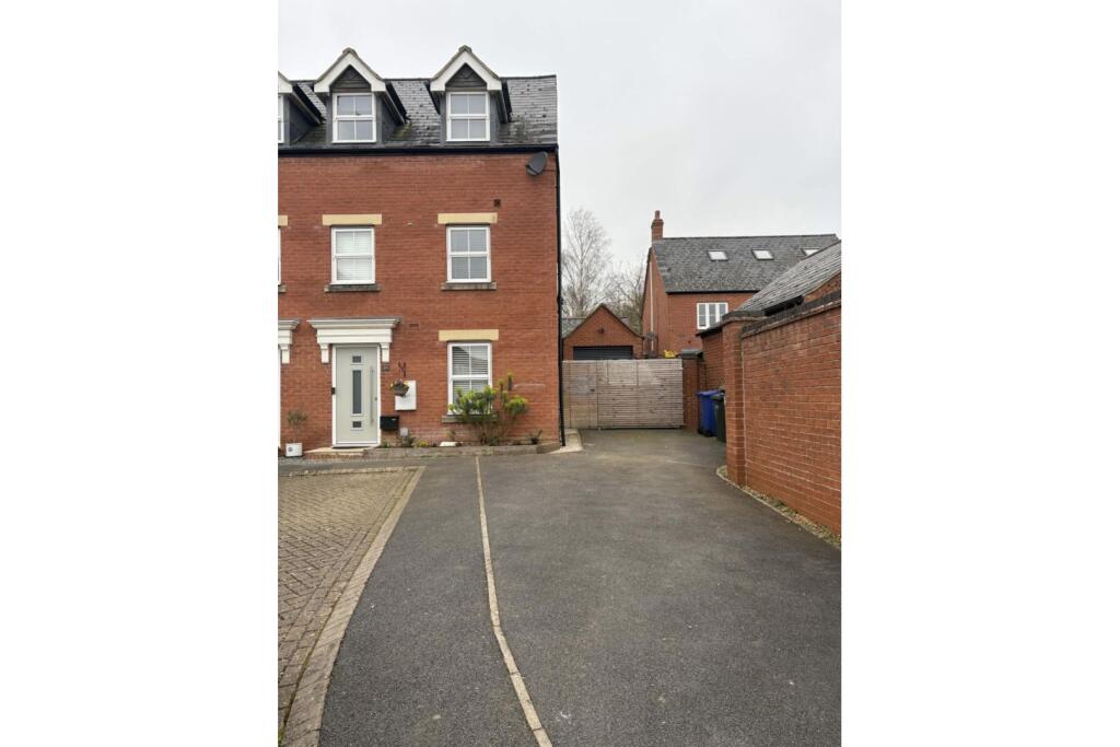 Main image of property: Sage Close, Banbury, OX16