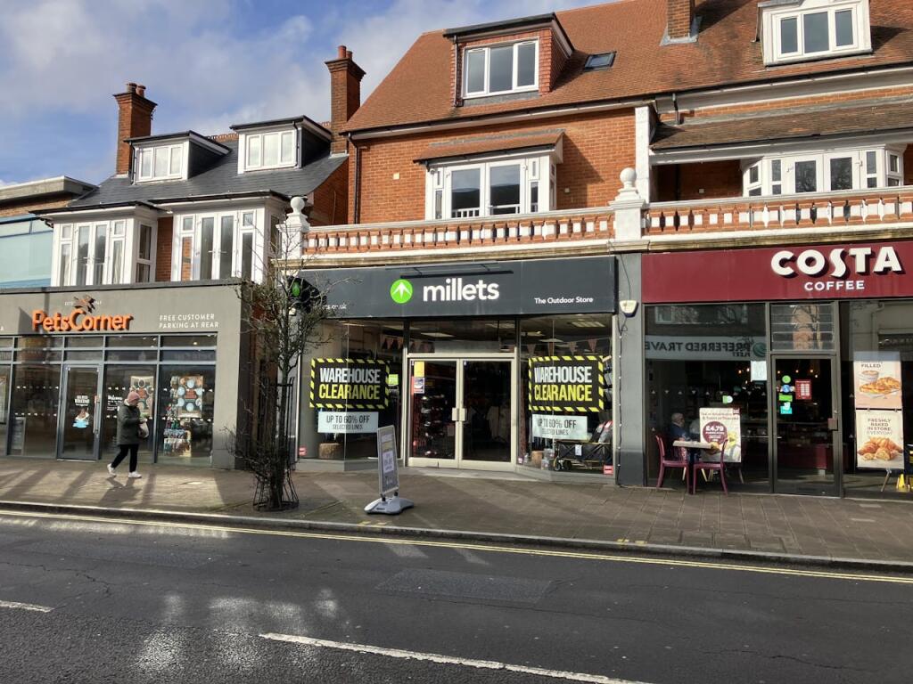 Main image of property: 158 Fleet Road, Fleet, GU51 4BE