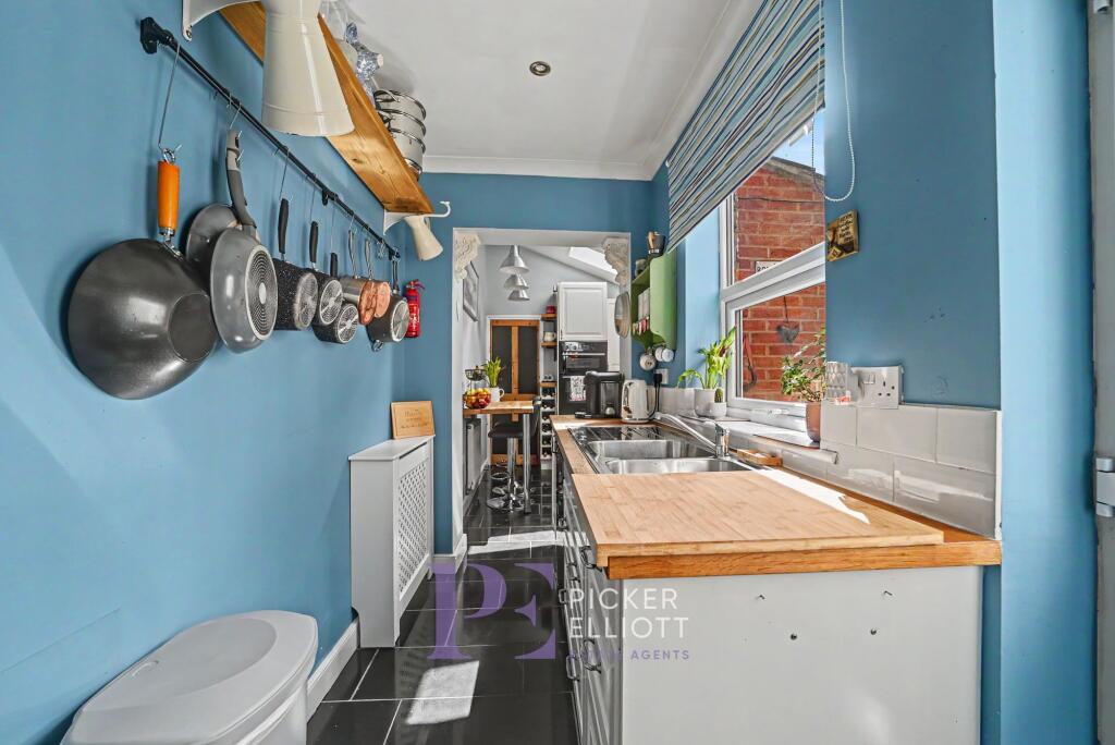 House in Hinckley and Bosworth, Lash Hill, Hinckley - More