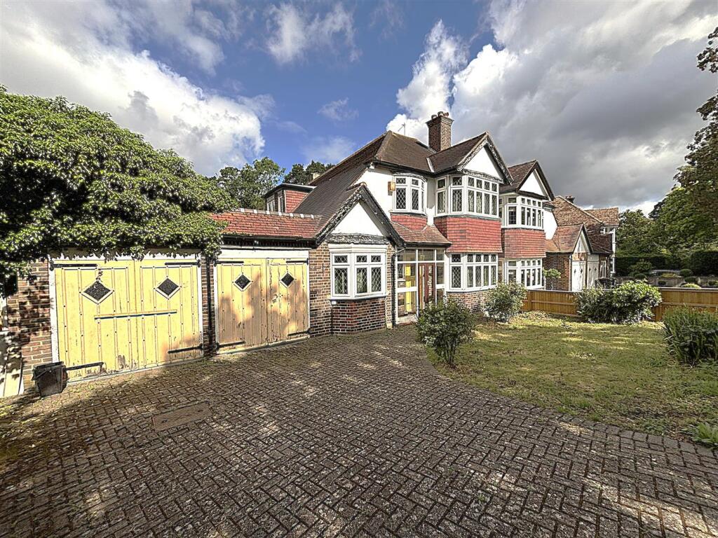 Main image of property: Broadoaks Way, Bromley