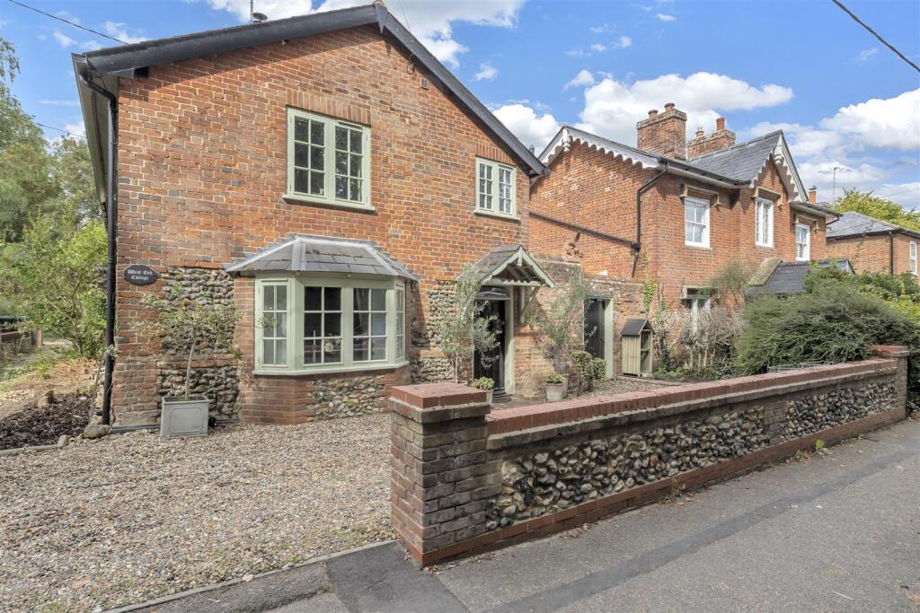 Main image of property: Tut Hill, Fornham All Saints, Bury St. Edmunds