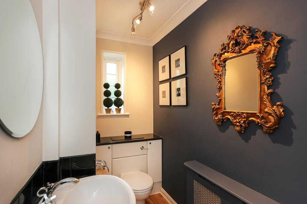 House in Solihull, Kineton Green - View 4