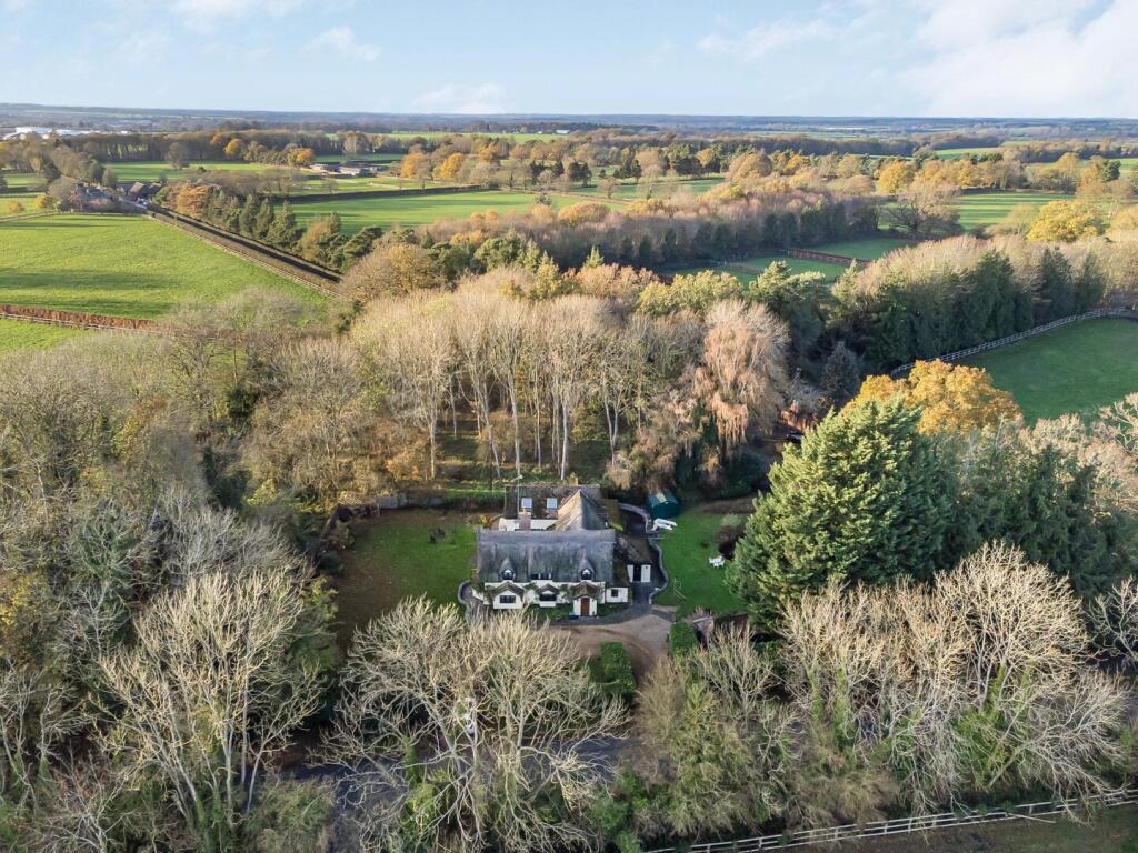 Main image of property: The Avenue, Great Barton,