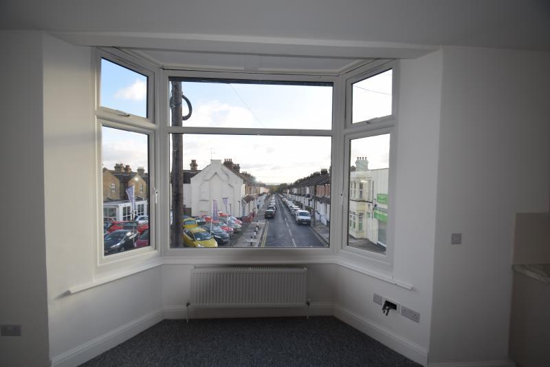 Apartment in Southend-on-Sea - View 4