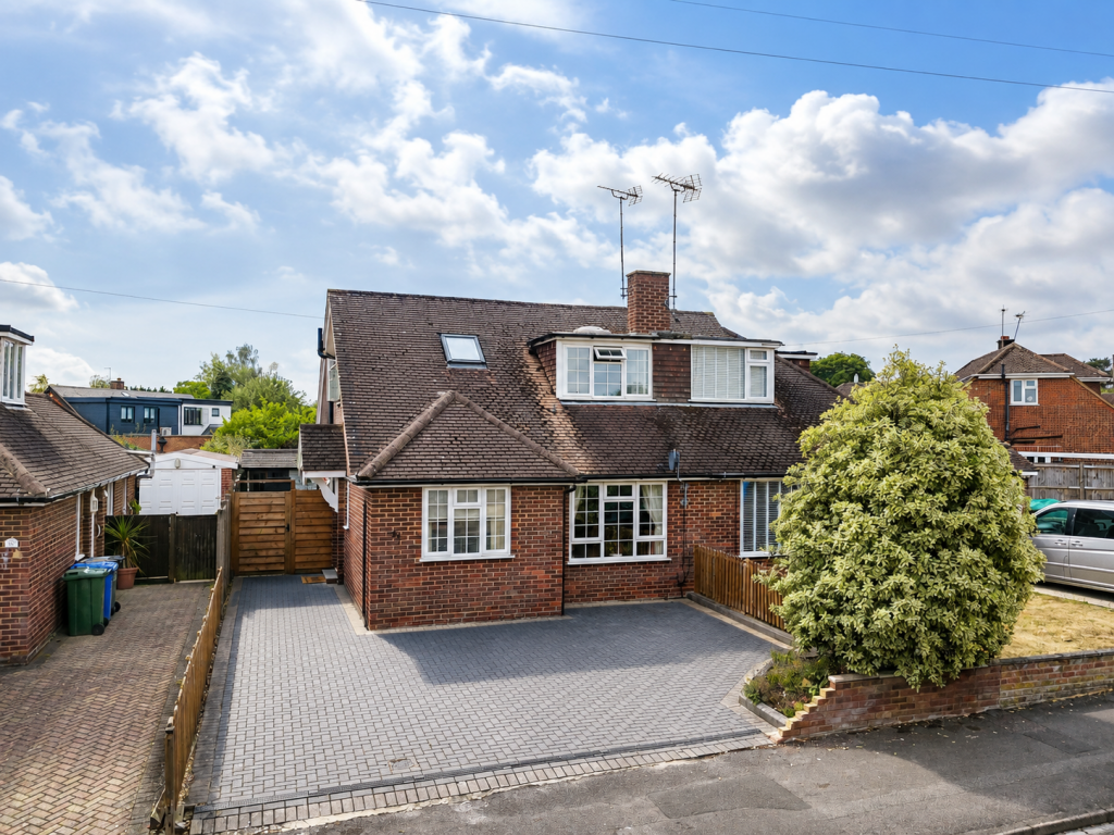 3-bed semi-detached on Highway Avenue, Maidenhead, SL6, £650,000