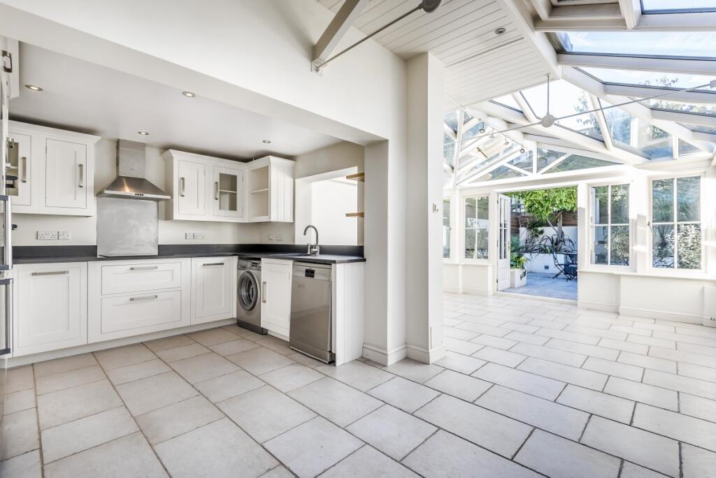 Main image of property: Gosberton Road, Balham, London, SW12
