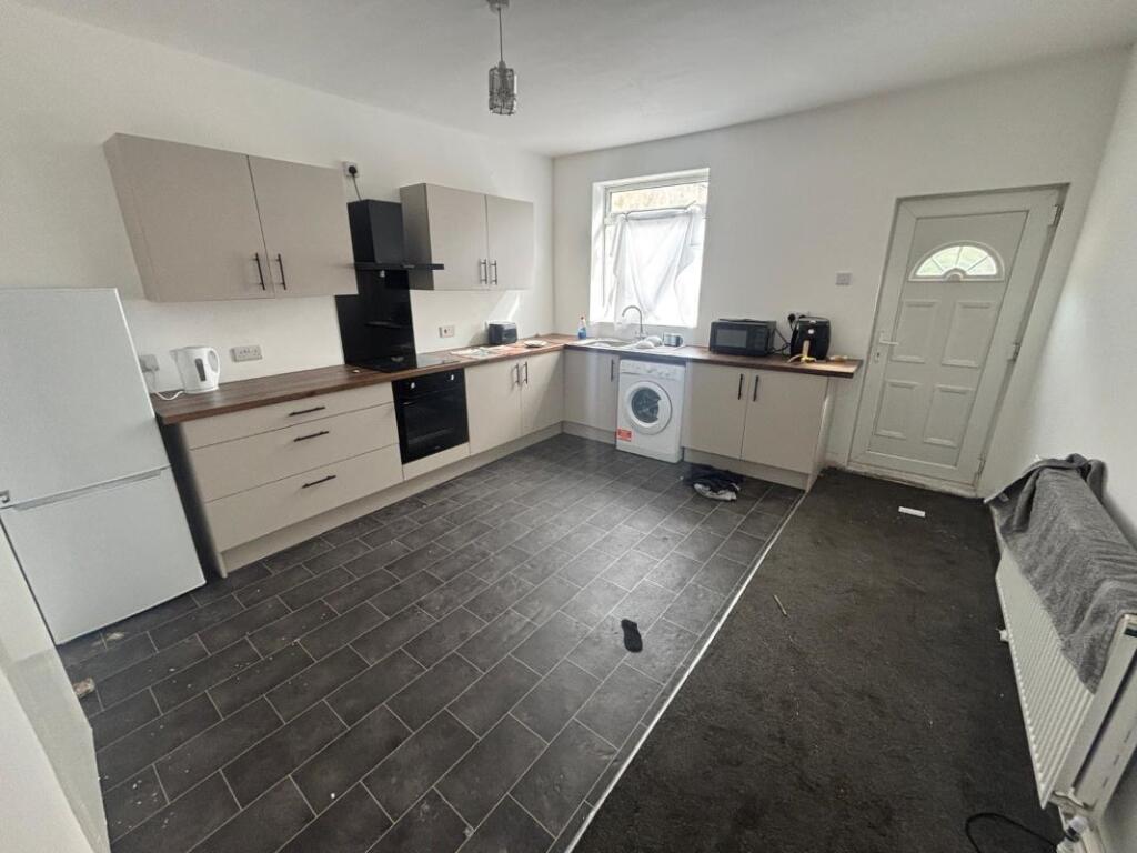 4 Wesley Street, Bishop Auckland, County Durham, DL14 8UH photo 2