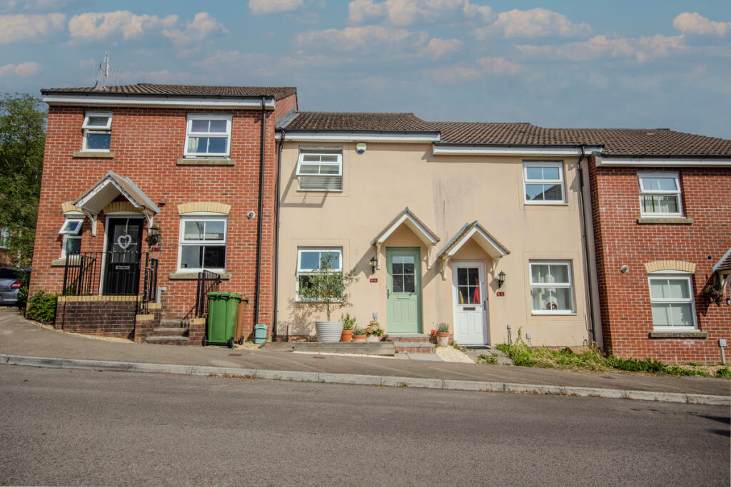 2-bed terraced on Buzzard Way, Hengoed, CF82, £170,000