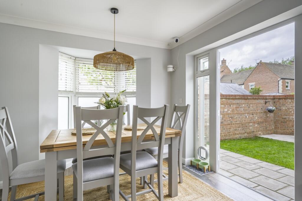 House in Blunsdon St Andrew, Redhouse, St. Andrews - View 5