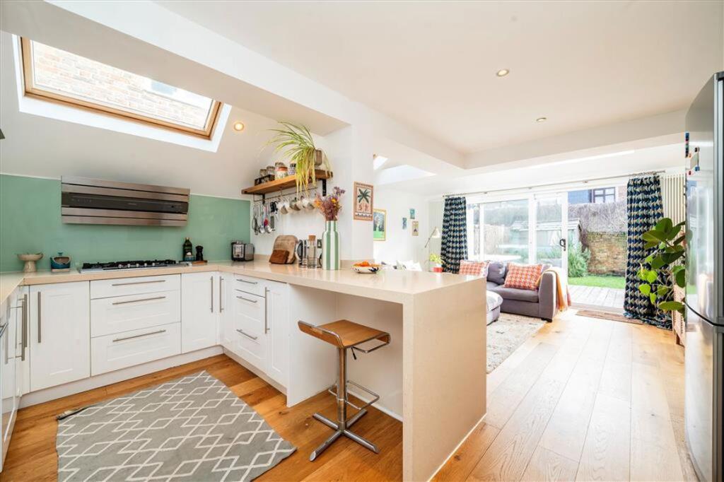House in London - View 4