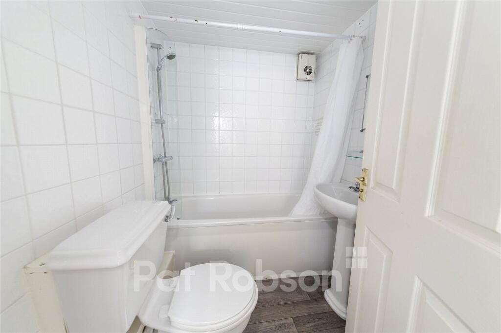 Apartment in Newcastle upon Tyne - More