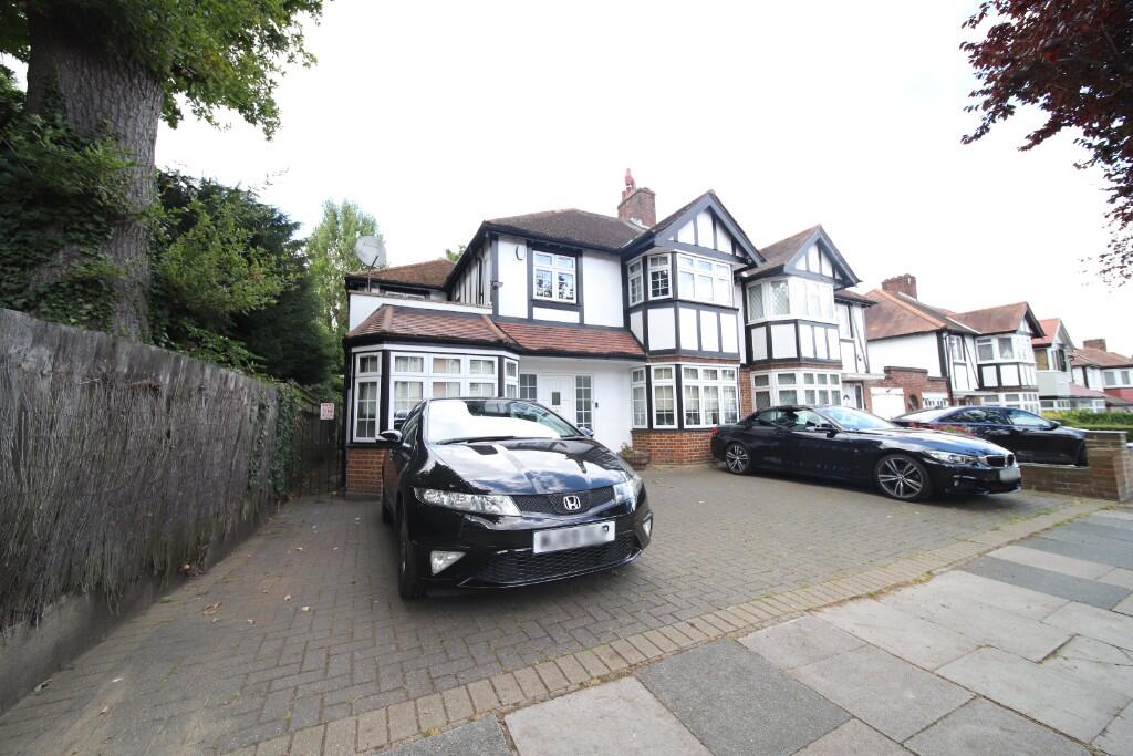 Main image of property: Wynchgate, London, N14