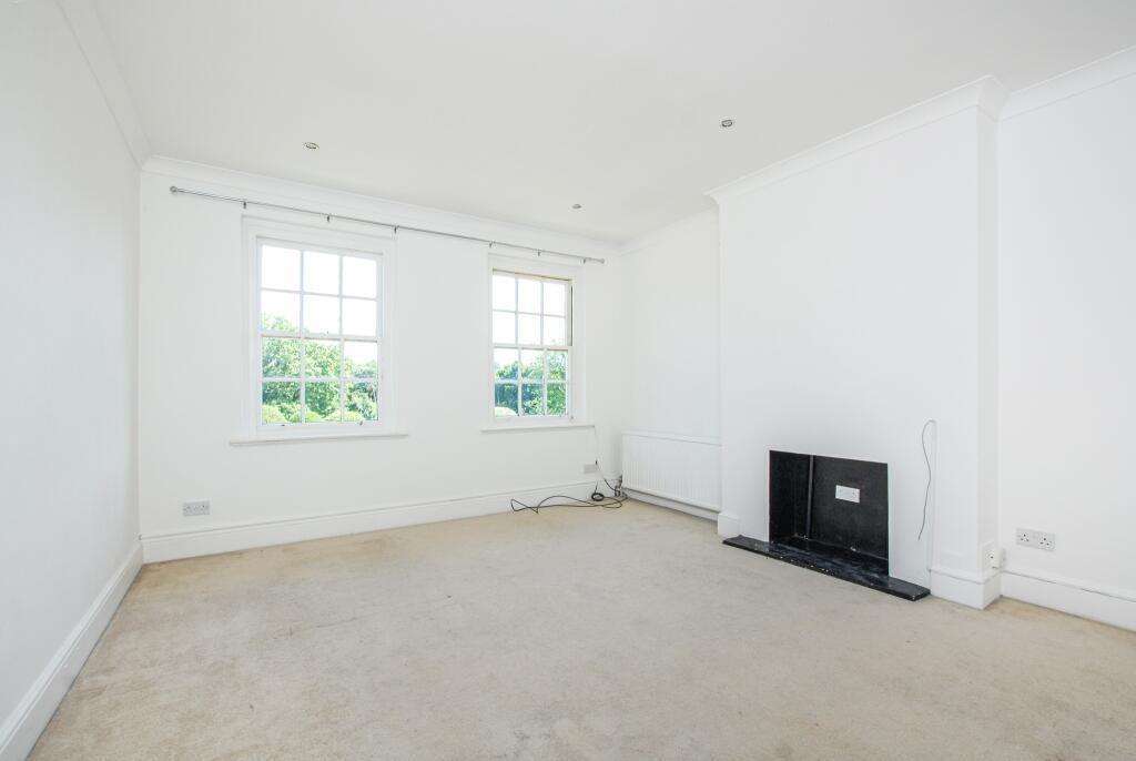 Apartment in Slough, Farnham Royal - More