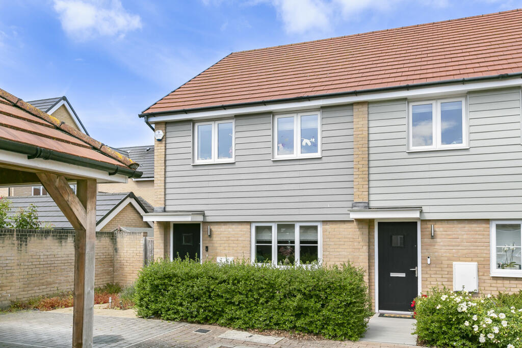 Main image of property: Leigh Mews, Chertsey, Surrey, KT16