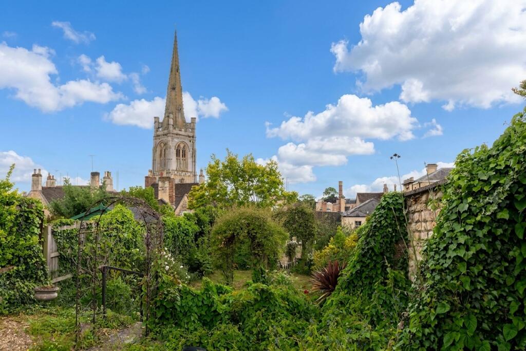 16, Barn Hill, Stamford, PE9 photo 4