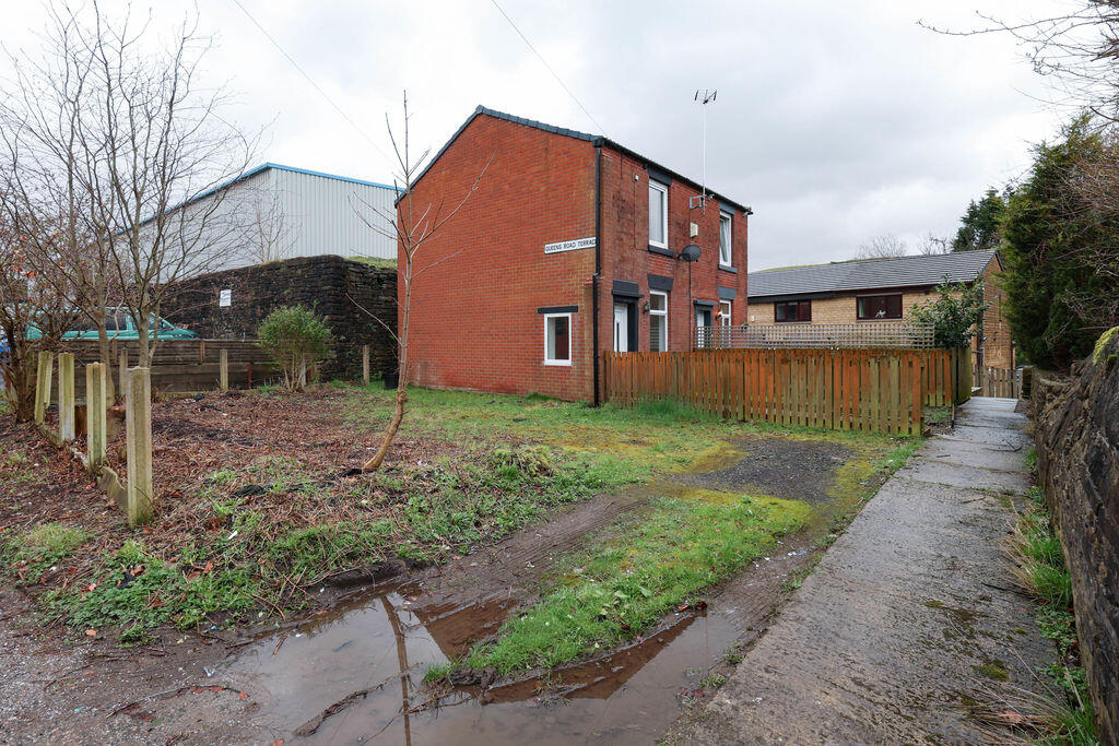 Queens Road Terrace, Littleborough, OL15 8AN photo 2