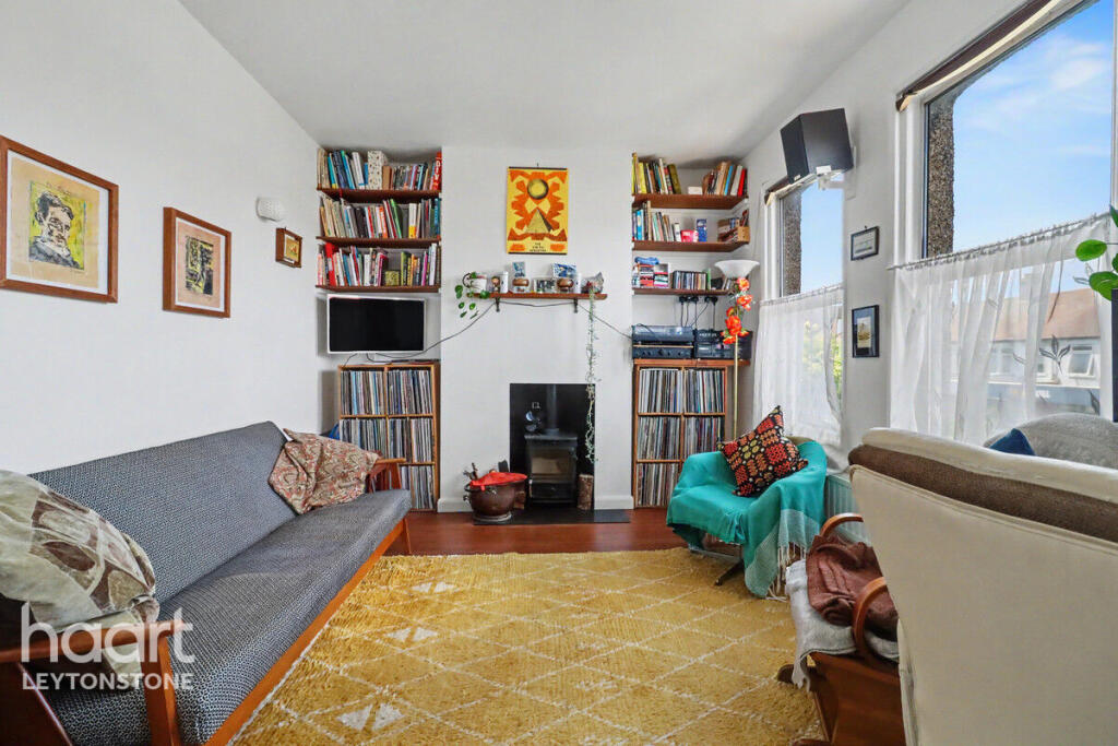 Apartment in London, Leyton - More
