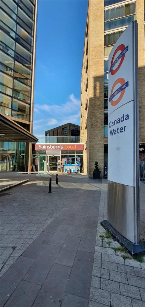 Apartment in London, Canada Water, Rotherhithe - View 4