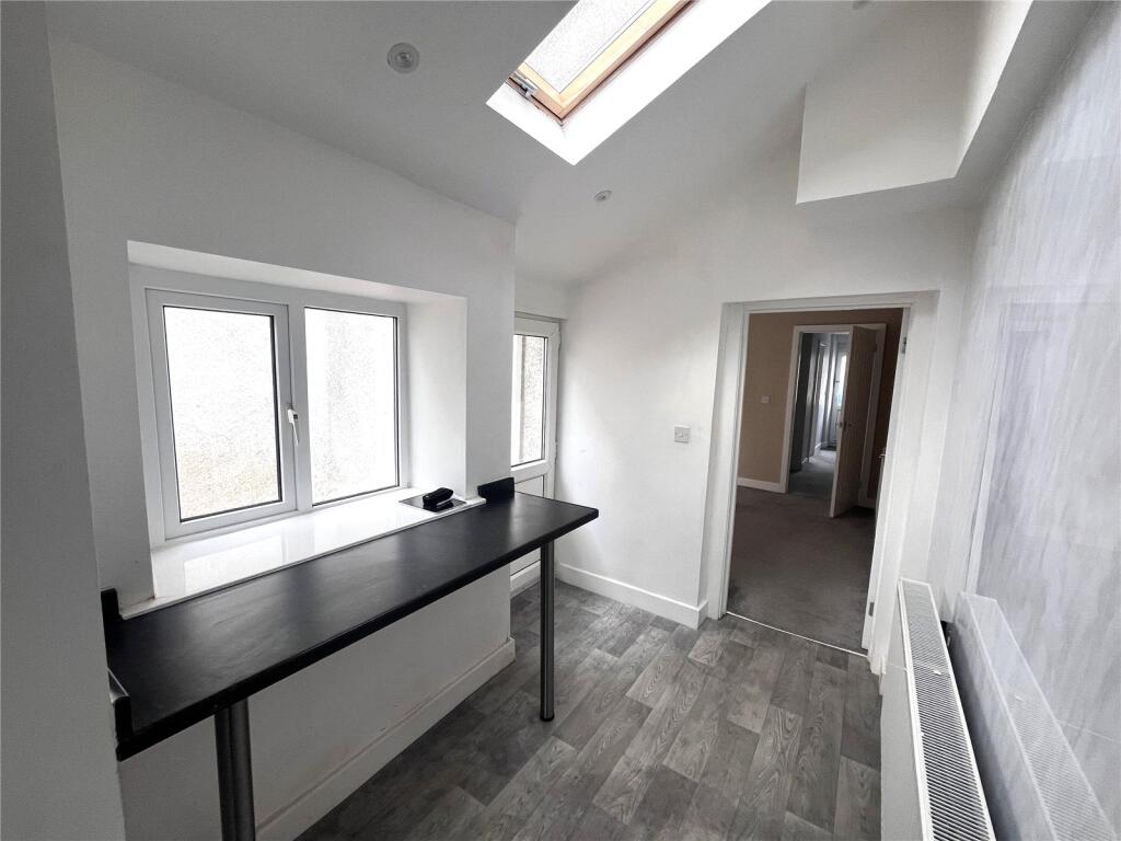 House in Pembroke Dock, Pennar - View 5