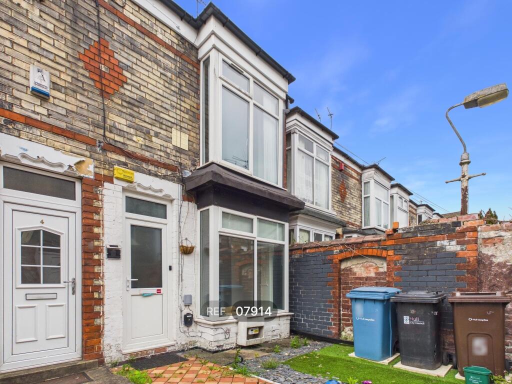 Main image of property: Clovelly Avenue, Edgecumbe Street, Hull, HU5 2EZ