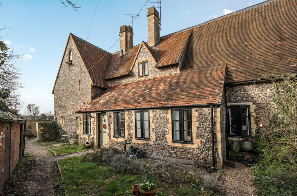 Main image of property: St. Pauls Mews, Whitley Wood Lane, Reading