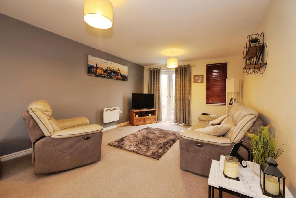 Apartment in Swansea - View 2