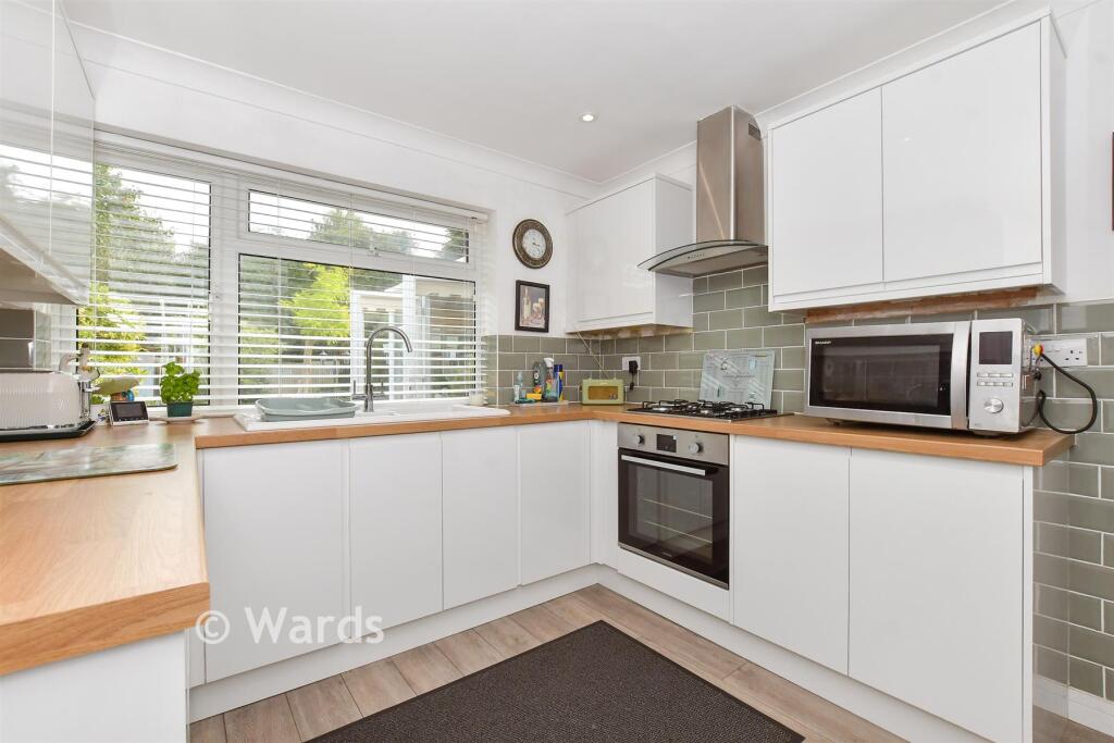 House in Dover, Sholden - More