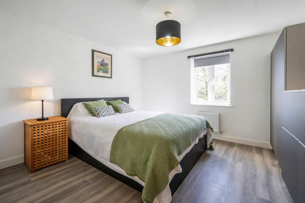 Apartment in Wokingham, Montague Park - More