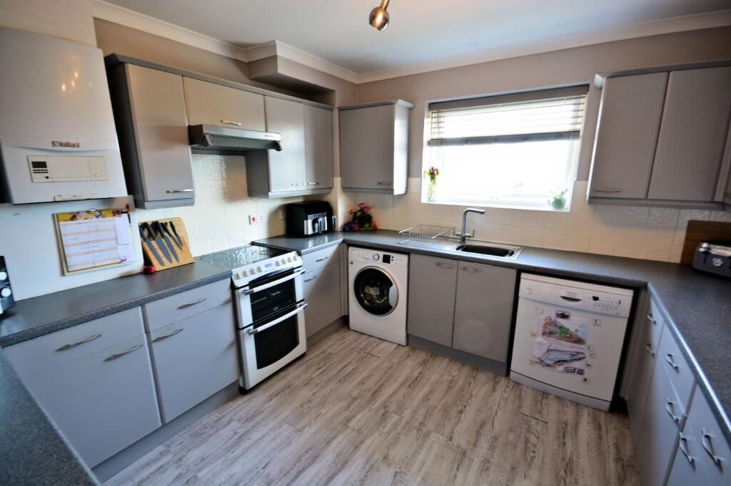 Apartment in Dorset, Bournemouth, Christchurch and Poole - View 3