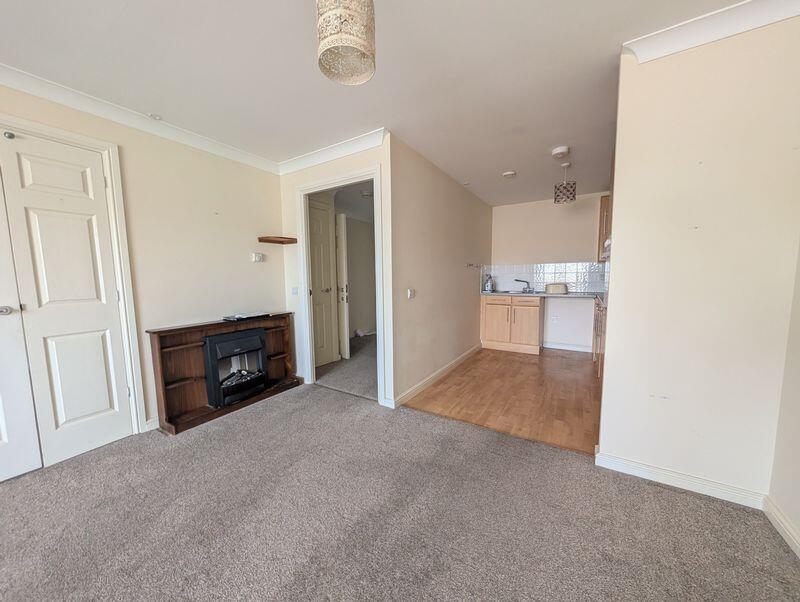 Apartment in Portsmouth - View 5