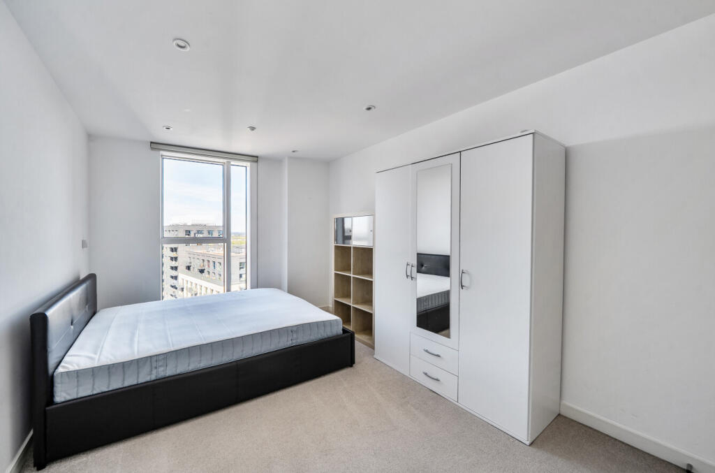 Apartment in London, Woodberry Grove Estate, Stoke Newington - More