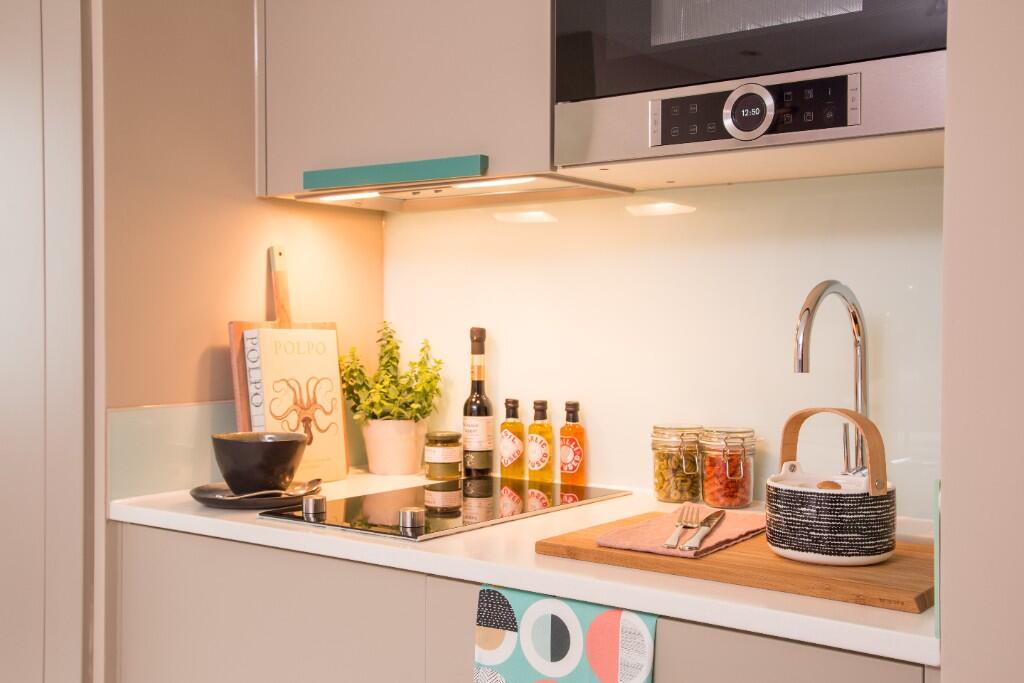 Main image of property: Wellesley Road, Croydon, London, CR0