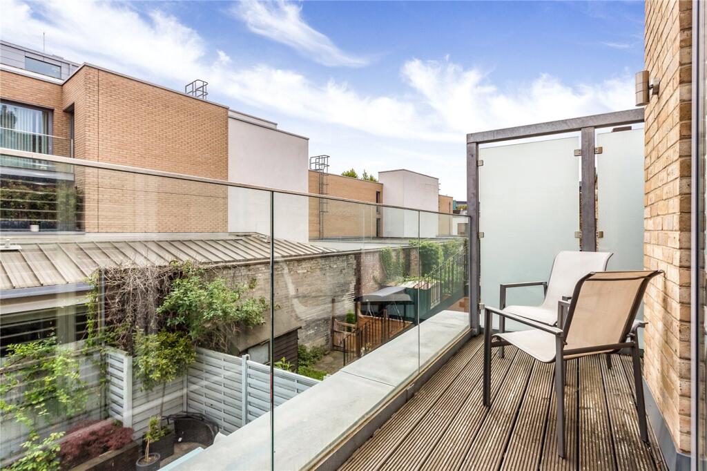 House in London - View 4