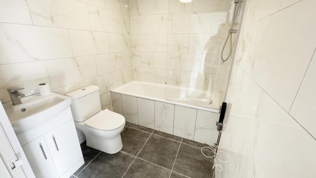Apartment in London, Tottenham Hale, Tottenham - More