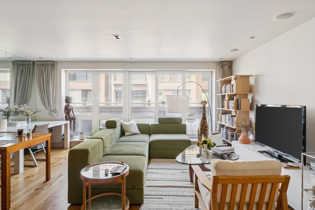 Main image of property: Park Street, London, SW6