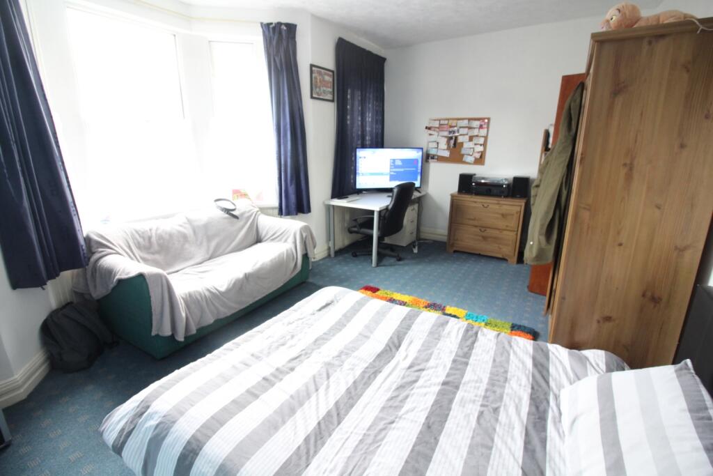 House in Cardiff - More