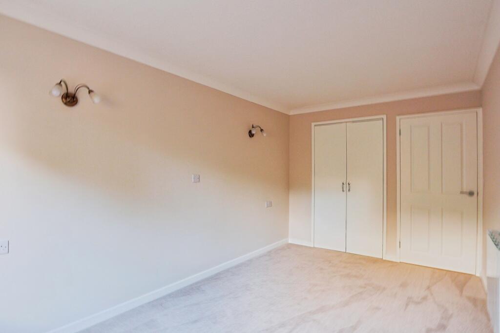 Apartment in Poole - View 5