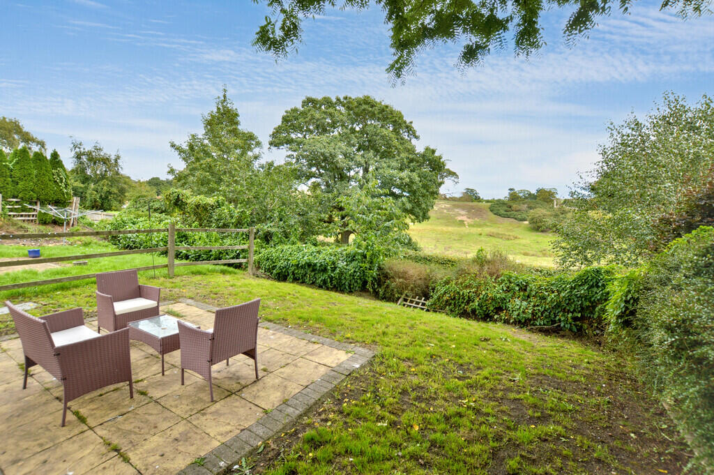 House in Lincoln - View 2