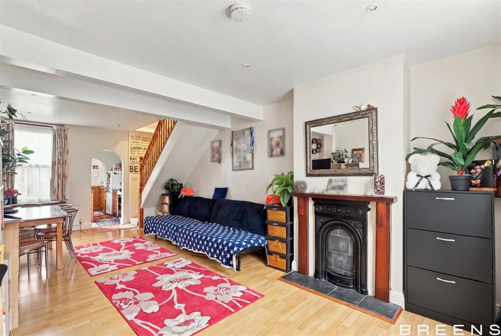 House in Enfield - View 3
