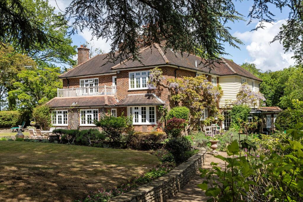 Hale House Lane, Churt, Farnham, Surrey GU10, Surrey GU10