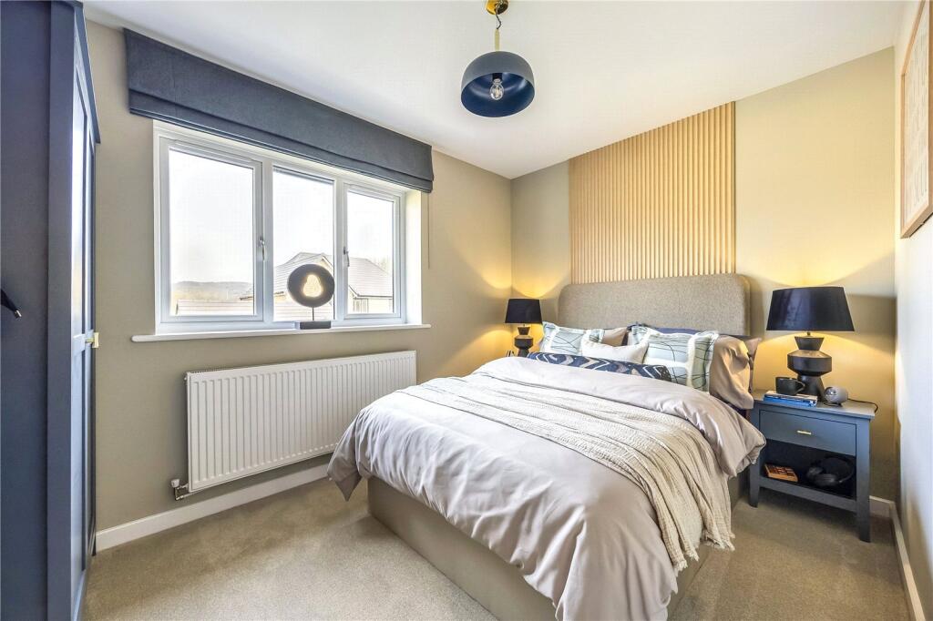 House in Gloucester - View 5