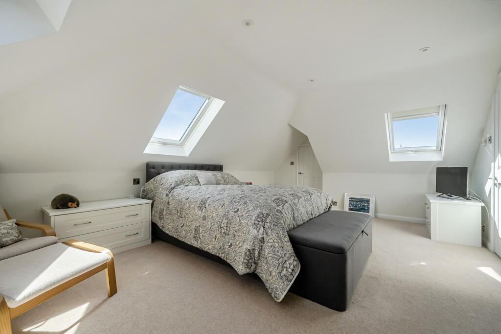 House in Bray, The Retreat Farm, Forest Green - View 2