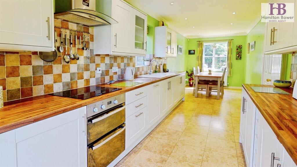 House in Calderdale, Northowram, Stone Chair - View 4