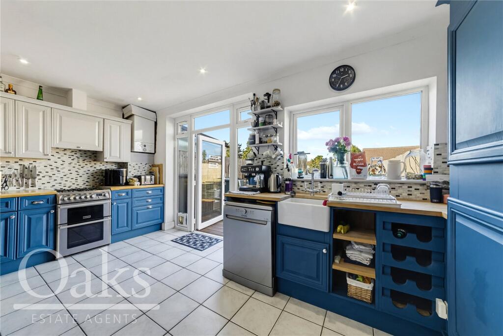 House in Croydon - View 4