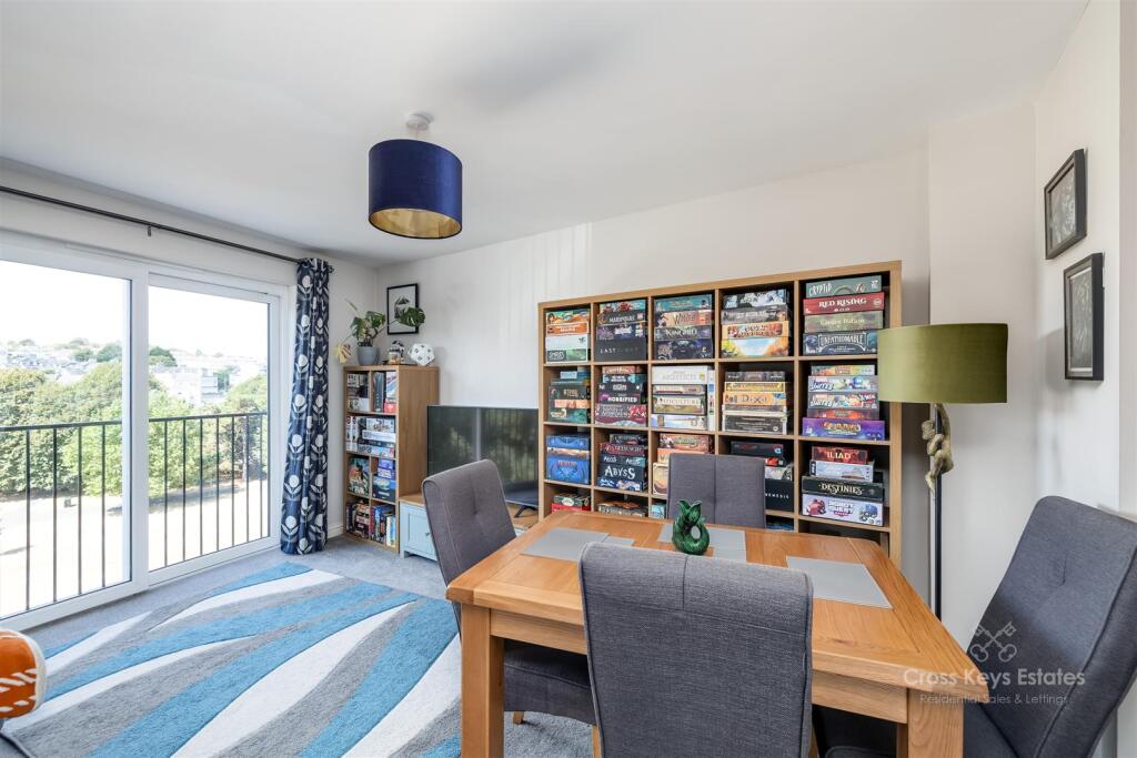 Apartment in Plymouth - More
