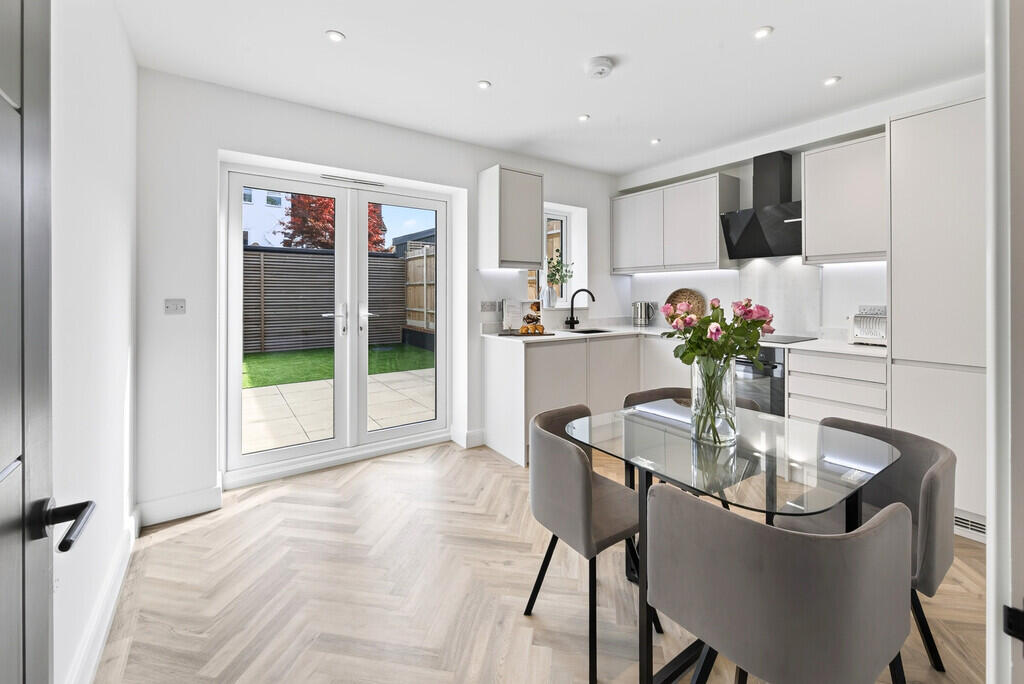 House in London - View 5