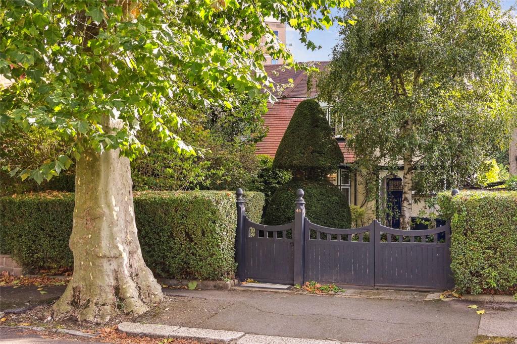 Main image of property: Heathfield Road, Acton, London, W3