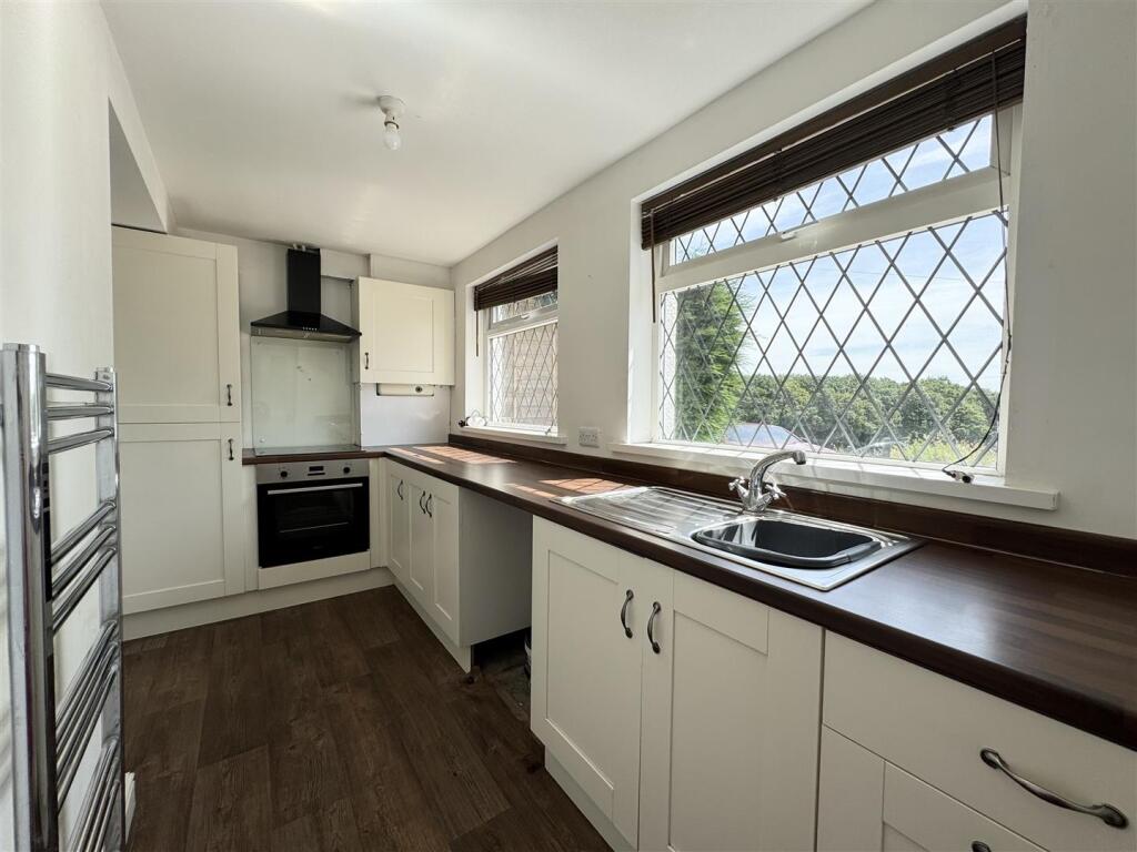 House in Huddersfield, Lower Cumberworth - View 4