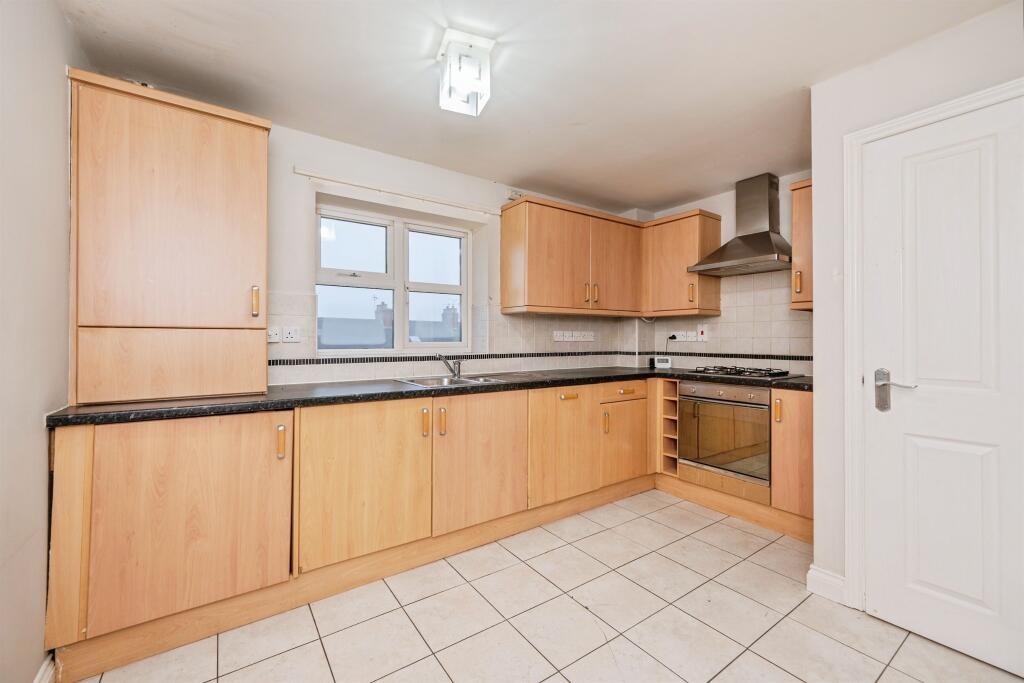 Sharlotte Court, Uttoxeter photo 3