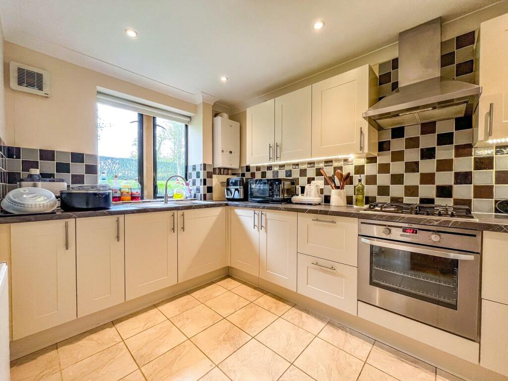 House in Tonbridge - View 2